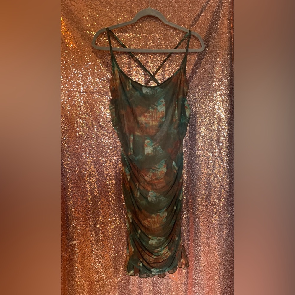 ❌SOLD❌ Green Dress (Patterned)